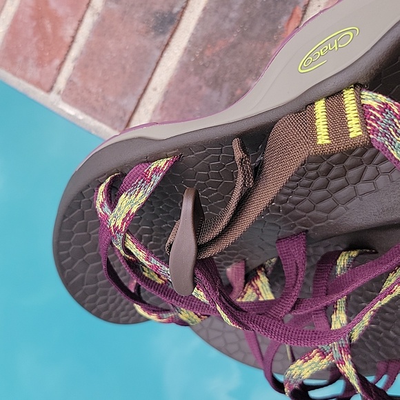 Chaco | Strappy Hiking Sandals W/Toe Loop - Picture 5 of 12